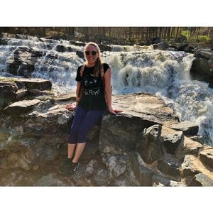 Meet your Posher, Devin